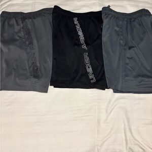 Under Armour boys  Athletic Shorts - Black and Gray Trio size medium
